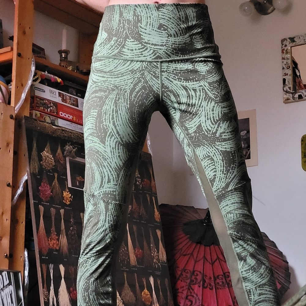 Lululemon highest times pants wanderlust 2016 size 10